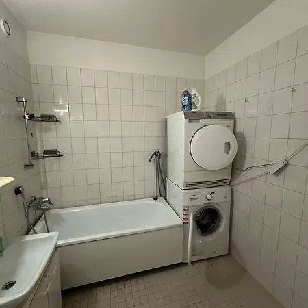 Spacious 2 Bedroom 75 Sqm Kannelmki Apartament